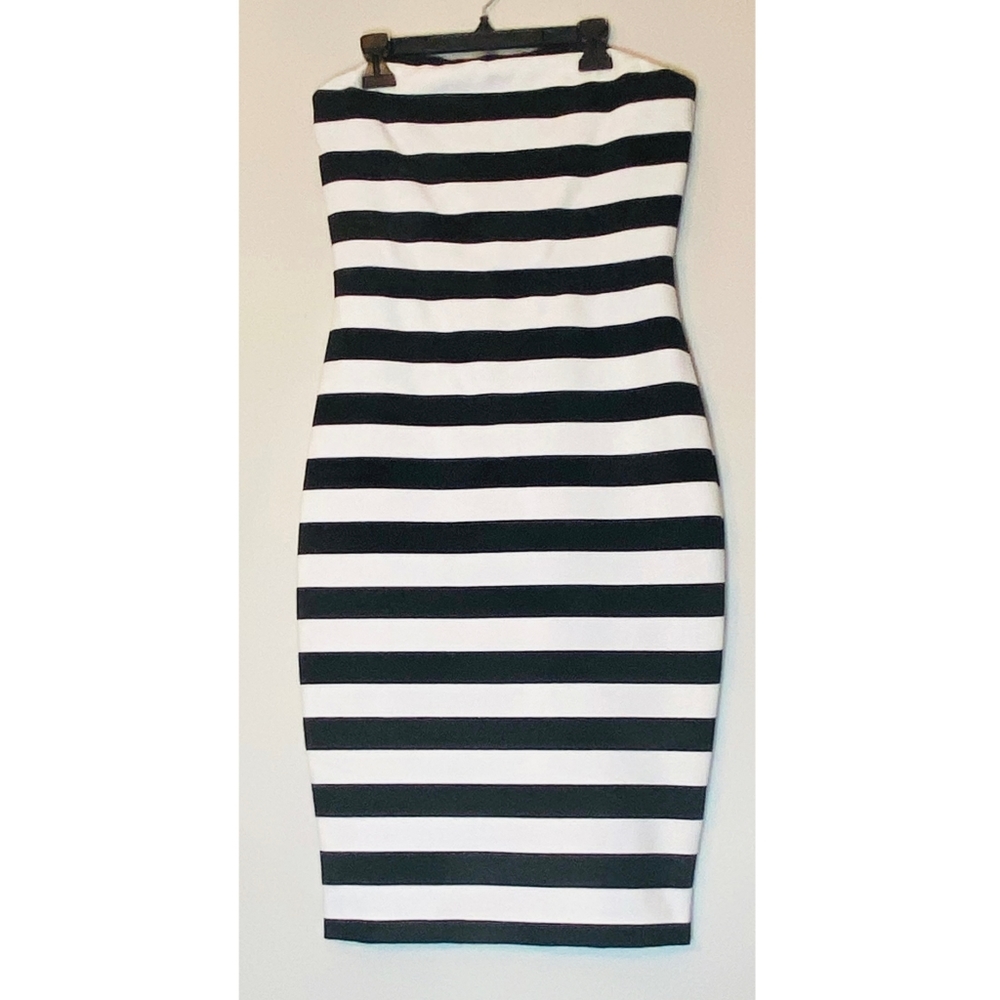 Strapless dress